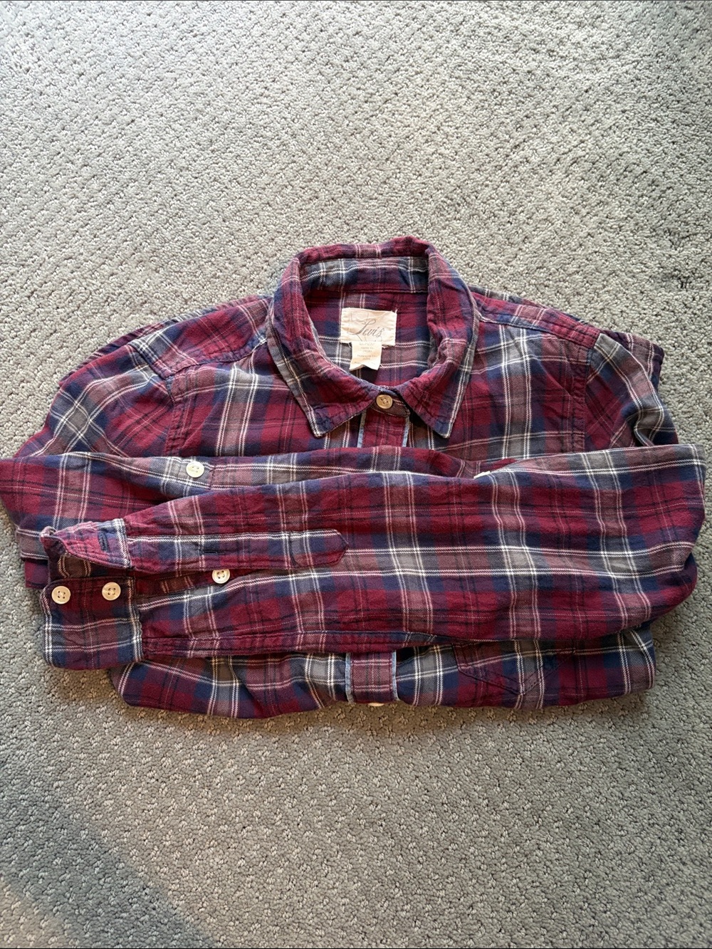 Levi's Women's Flannel Plaid Button-Up Shirt